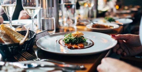 Restaurants & Bars